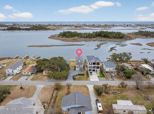 400 Atkinson Point Rd, Surf City, NC 28445