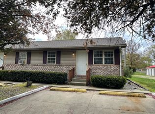101 W Oak St #4, Westville, IL 61883