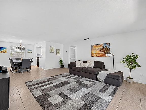 3rd image of 1500 Gay Rd APT 3C