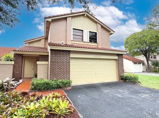 The Moors Cluster Homes, Hialeah, FL 33015