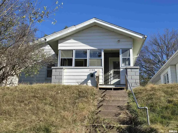 1709 5th St, Rock Island, IL 61201