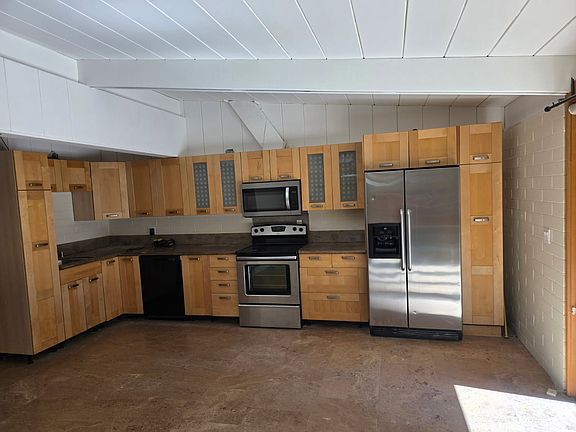 5th image of 12025 Poway Rd
