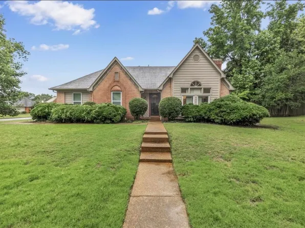 8444 Kings Trail Dr, Cordova, TN 38016
