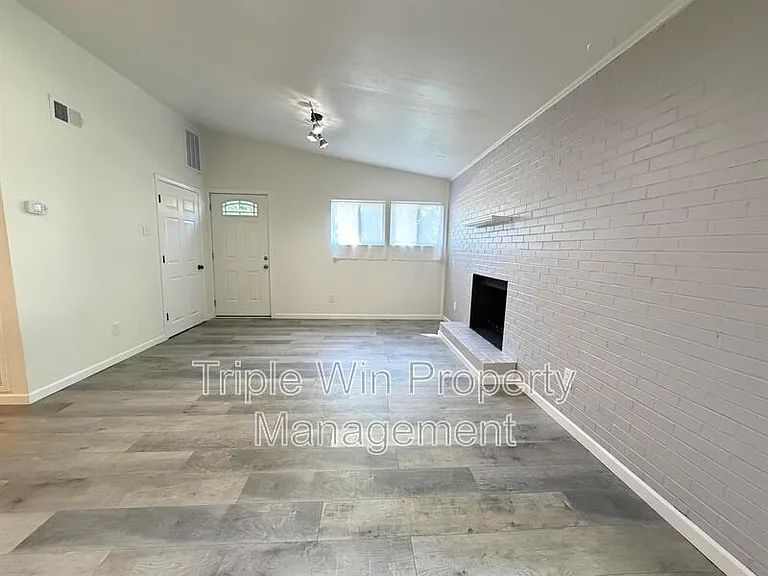 8301 Pepperidge Dr — Photo 5