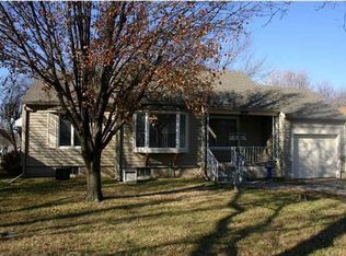 1009 N Parkwood Ln, Wichita, KS 67208