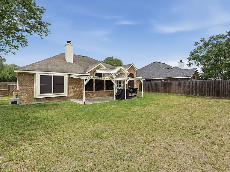 7218 Gingerberry Dr — Photo 23
