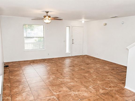 4th image of 2805 Tyler Ln