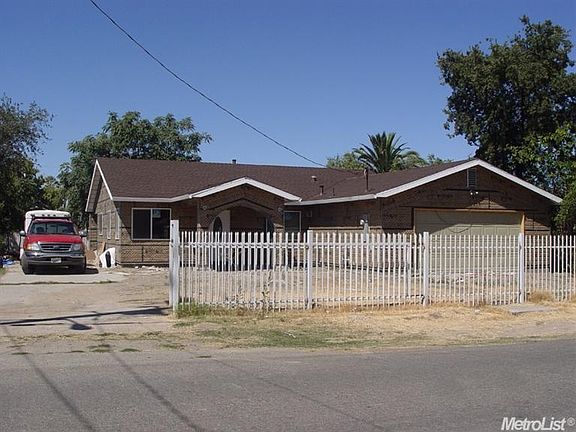 3rd image of 2869 S Fairmont Ave