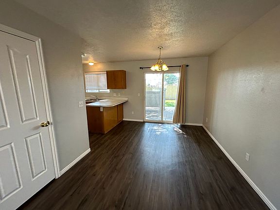 2nd image of 441 E Sunland Dr #4