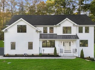 458 Lake St, Haverhill, MA 01832
