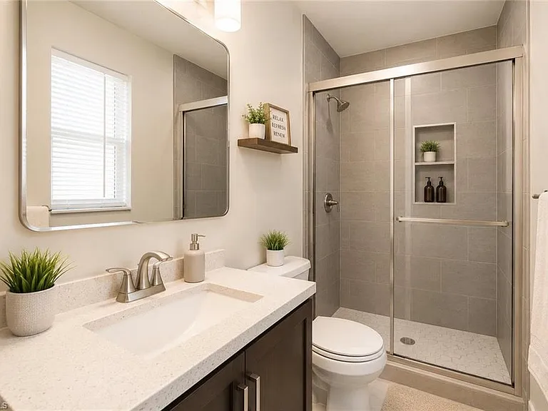 655 SW Pointview Rd — Photo 18