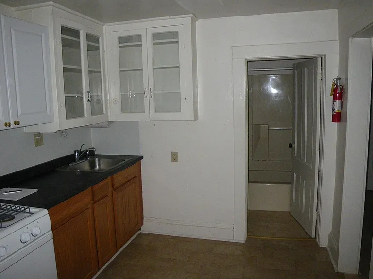 31 Colchester Ct #31 — Photo 4