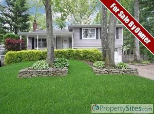 29 Seton Ct, Old Bethpage, NY 11804