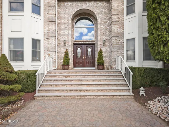 308 Flower Lane, Morganville, NJ 07751