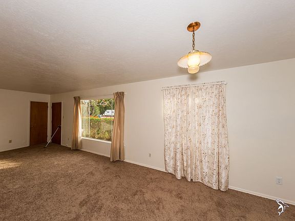 2nd image of 2524 S Marion Ave