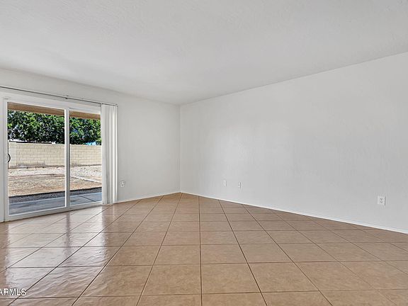 4th image of 6960 W PALMAIRE Avenue