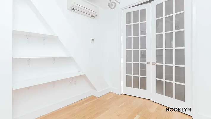 Rented by Nooklyn NYC LLC | media 91