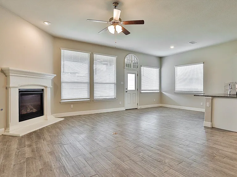 253 Gill Point Ln — Photo 10