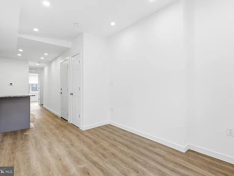 2148 N Franklin St #2 — Photo 4