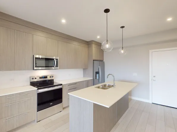 60 Skyview Ranch Rd NE #2621, Calgary, AB T3N 2J8