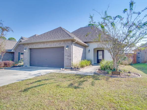 1752 Waterbury Way, Cantonment, FL 32533
