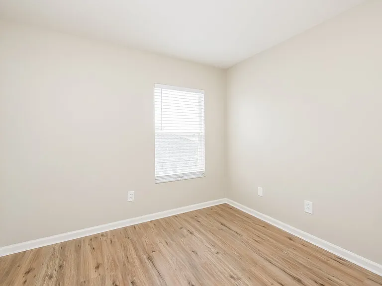 11305 Misty Isle Ln — Photo 14