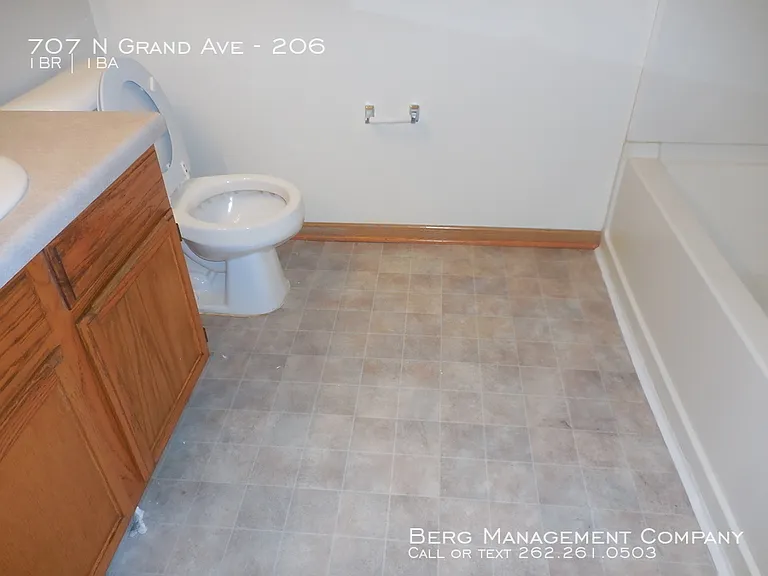 707 N Grand Ave #206 — Photo 6