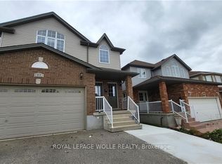 128 Udvari Cres #A, Kitchener, ON N2N3P6