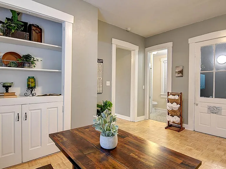 513 Adams St — Photo 11