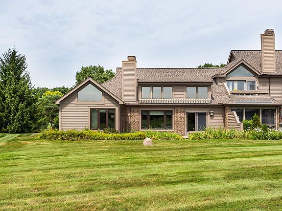 3rd image of 2713 Aspen Rd