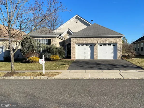 13 Colonial Way, Allentown, NJ 08501