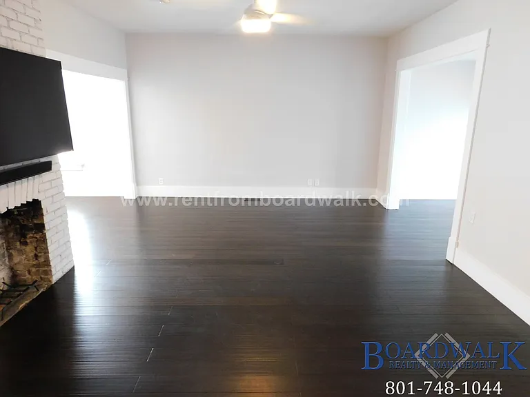 657 E Warnock Ave — Photo 14