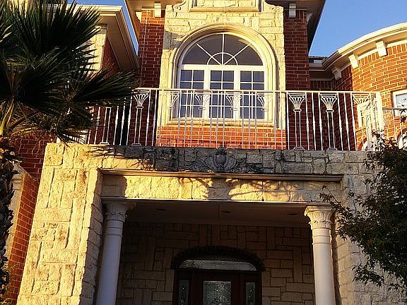 2nd image of 5509 Estate Ln