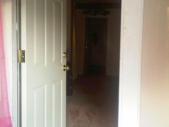 4th image of 813 Van Buren St