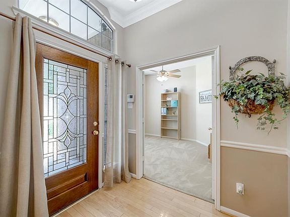 Foyer and Front Office/4th Bedroom