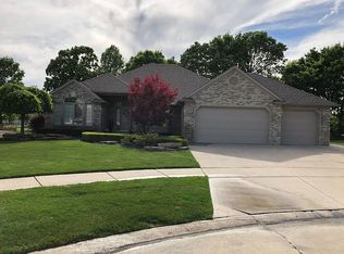46259 Lookout Dr, Macomb, MI 48044