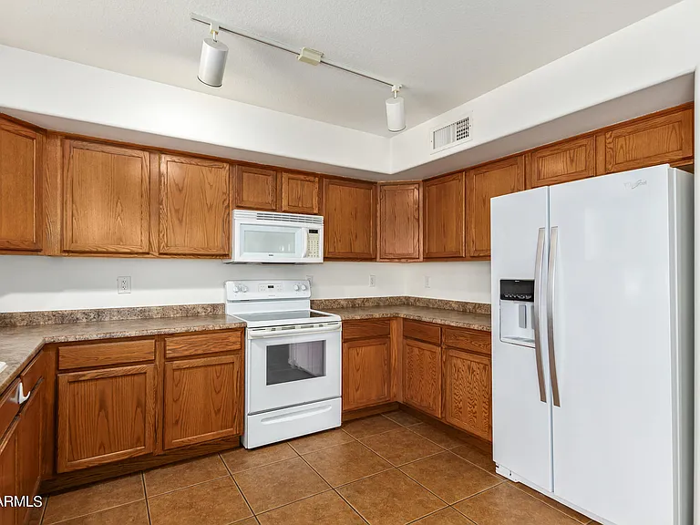 4629 E Augusta Ave — Photo 23