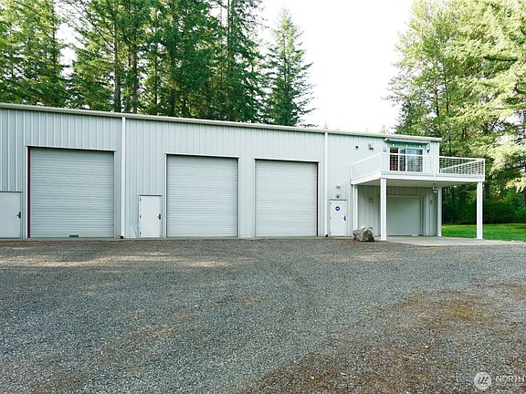 3rd image of 19905 State Route 530 NE
