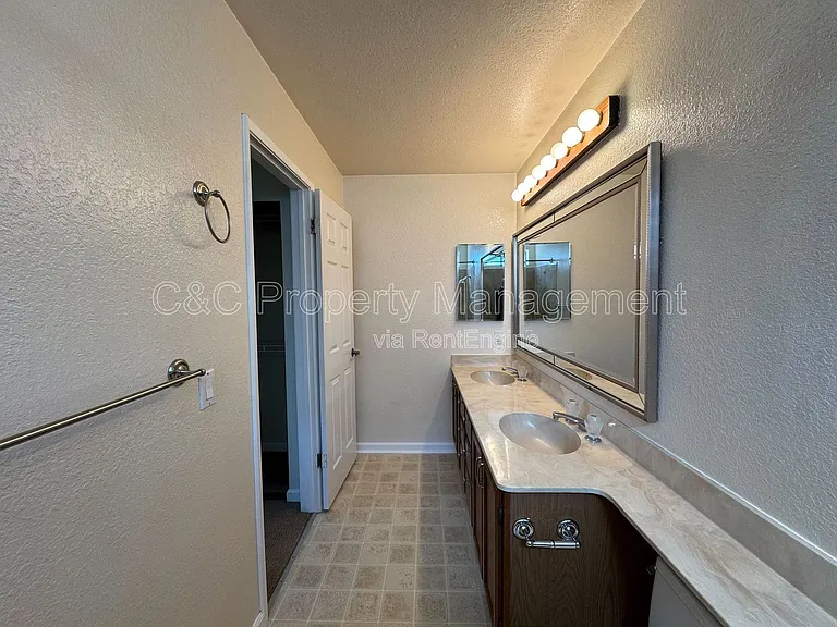 1663 Calle Ranchero — Photo 16
