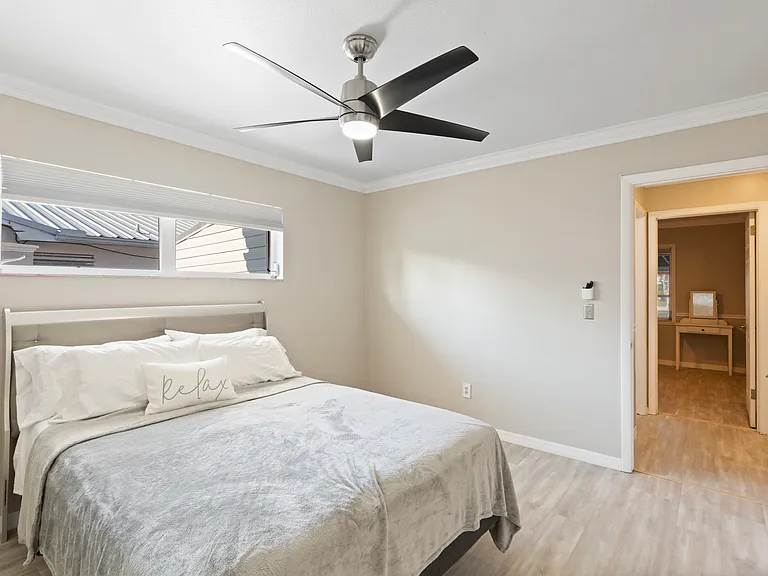 3911 Americana Dr — Photo 17
