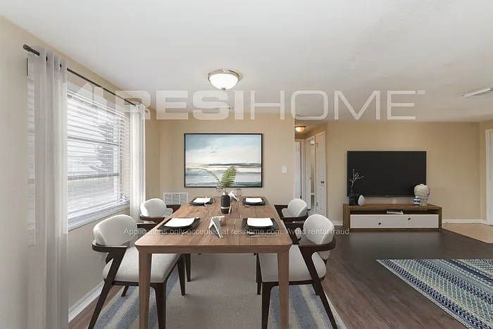 3539 Oxford Dr — Photo 3