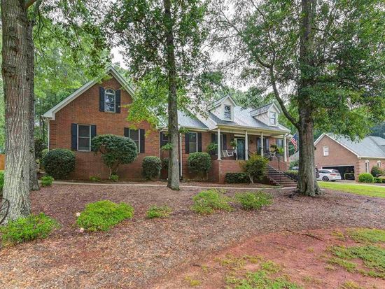 722 Charter Ln, Lexington, SC 29072