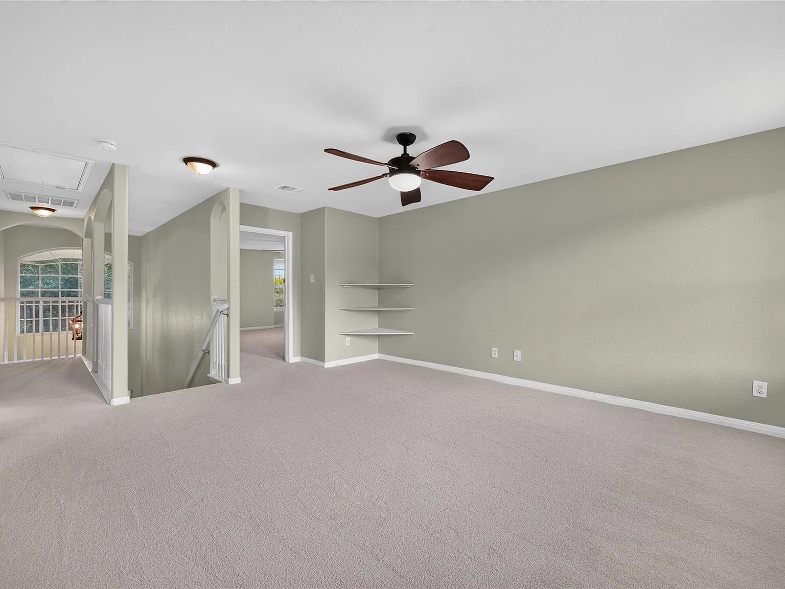 3 bed, 2.5 bath, 2666 sqft, $2,395 — Photo 4