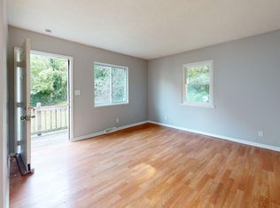 1694 Manchester Rd, Akron, OH 44314