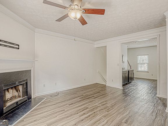 4th image of 4120 Spring Cove Dr