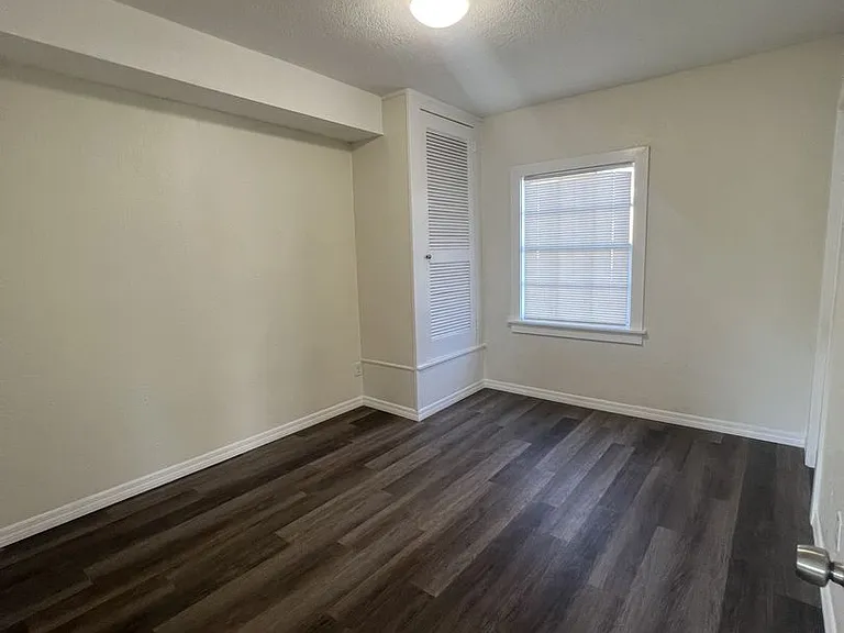 617 Lakehurst St — Photo 7