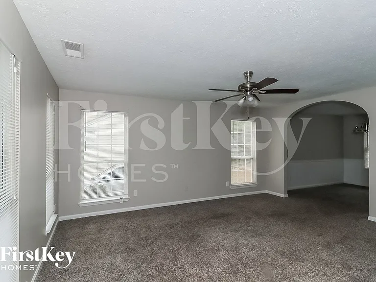 1118 Summerstone Trce — Photo 2