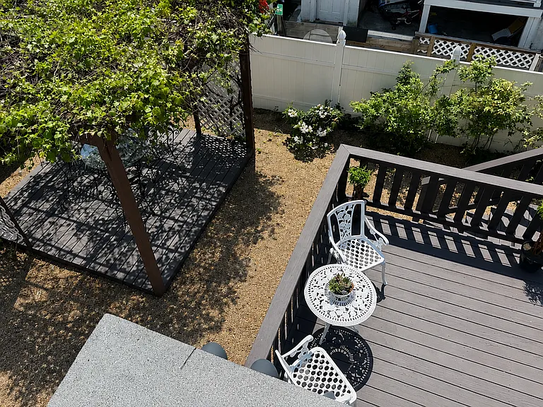 20 Raymond St — Photo 2