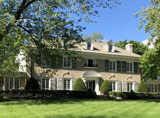 335 Southview Rd, Oakwood, OH 45419