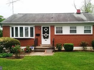 2358 W Longview Dr, Woodbridge, VA 22191